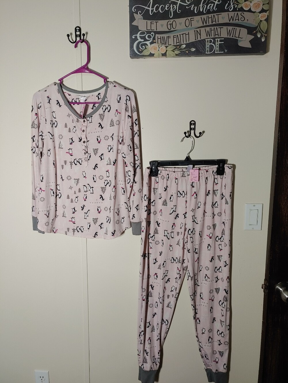 Secret Treasures Adorable Pink Penguin Medium 8/10 Pajama Set